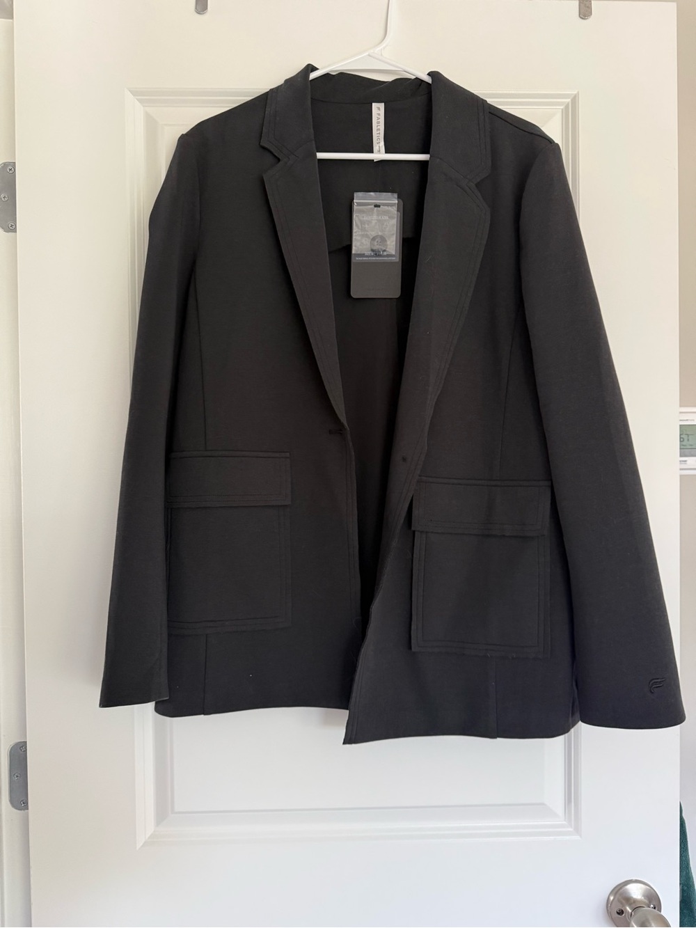Fabletics Black Oversized Blazer- size M (NWT!) ✨